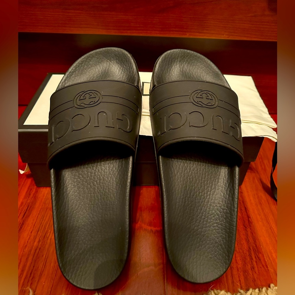 Gucci slides women’s US size 10/ EUR 40 black